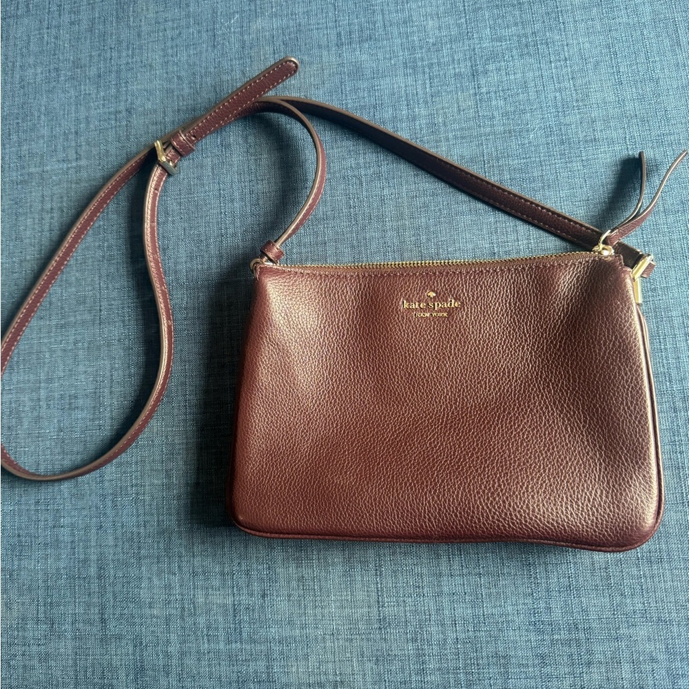 Elegant Deep Maroon Leather Crossbody Bag